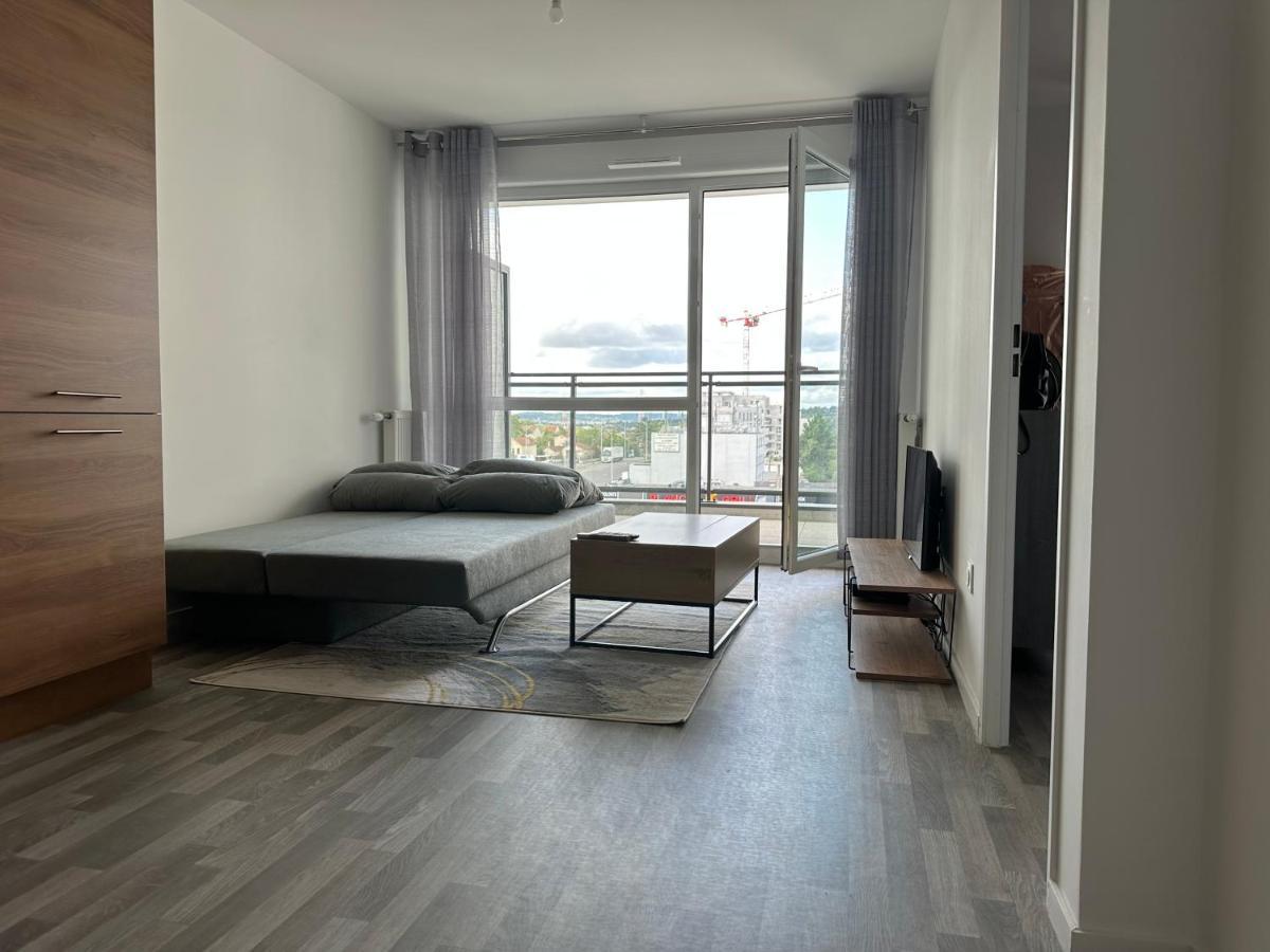 Agreable 2 Pieces Avec Balcon Et Parking Transports By Immo Kit Bnb Sarcelles Exterior photo