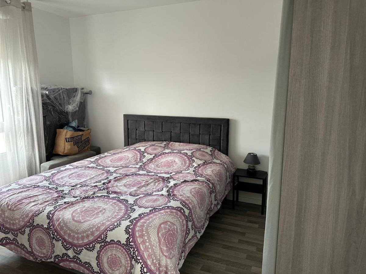 Agreable 2 Pieces Avec Balcon Et Parking Transports By Immo Kit Bnb Sarcelles Exterior photo